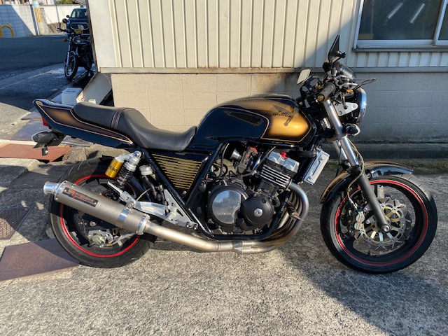 CB400SF